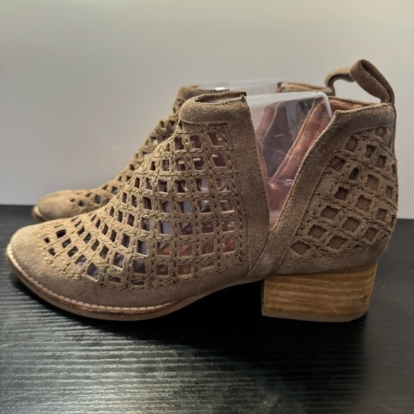 Jeffery Campbell Suede Taggart Cutout Taupe Ankle Boots - Picture 6 of 11
